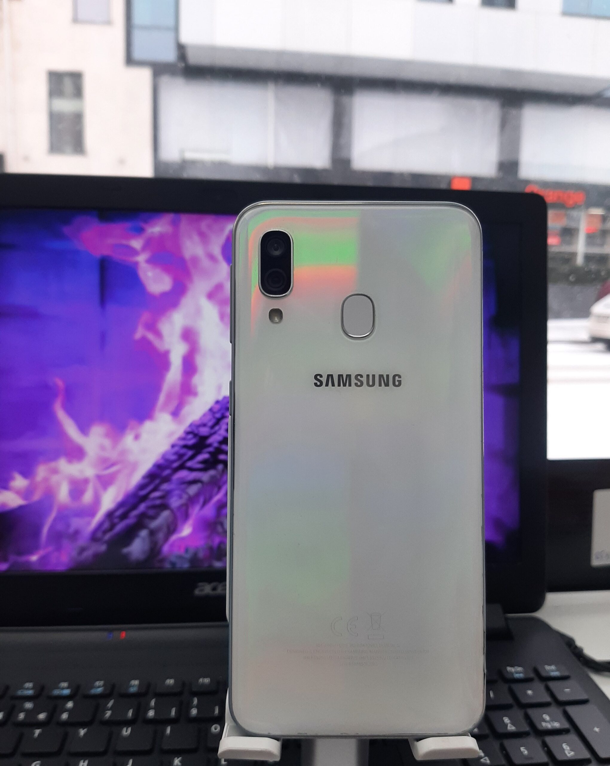 Samsung Galaxy A40 – stare bună, preț bun!