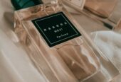 ESSENS – parfum inspirat de arome de lux.