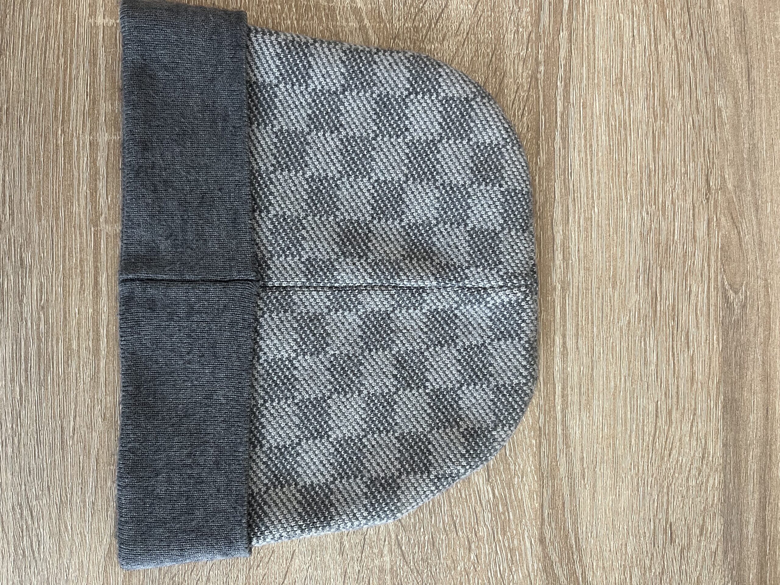 căciula louis vuitton