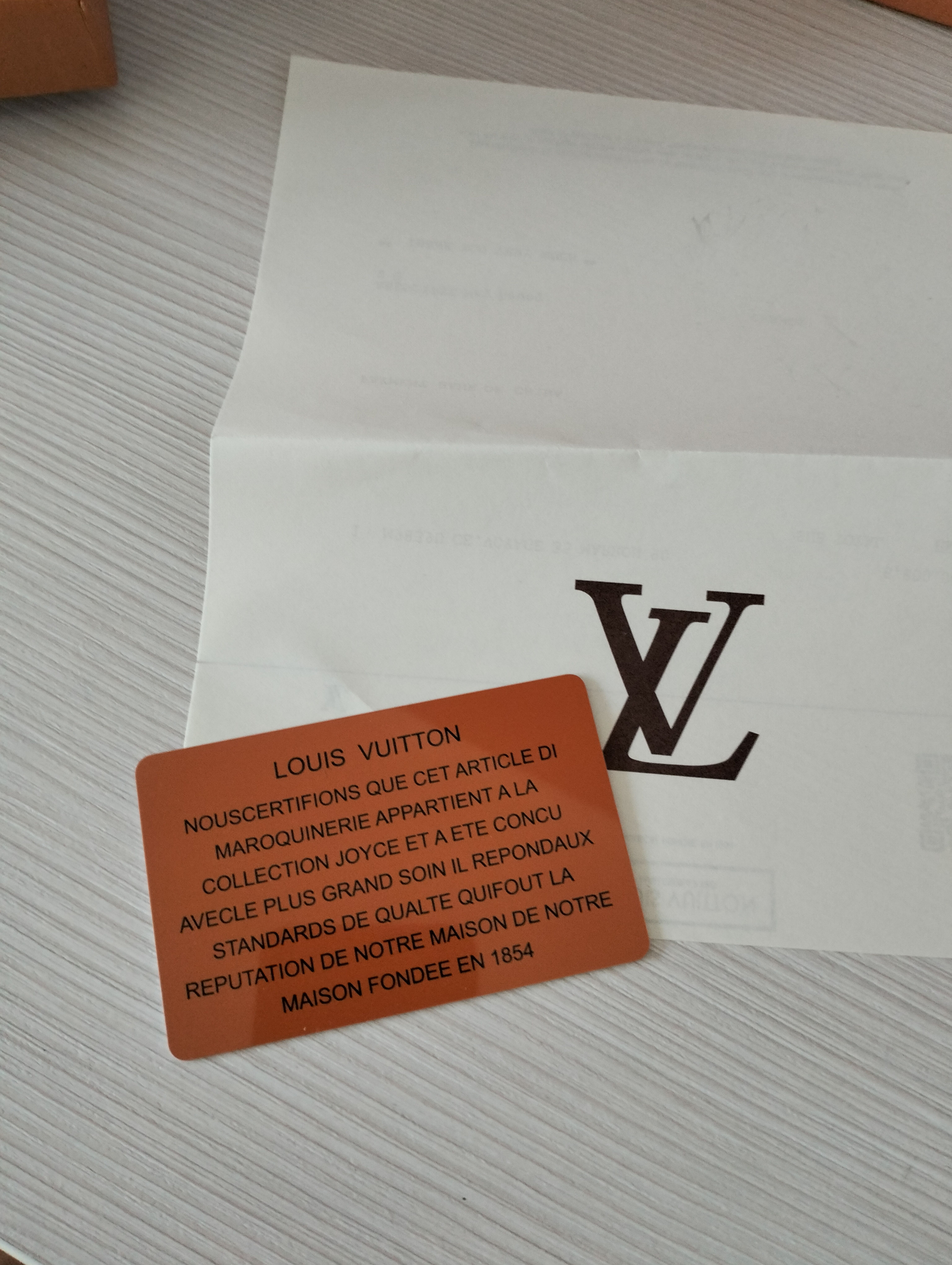 Новый набор Louis Vuitton кошелёк и ремень.