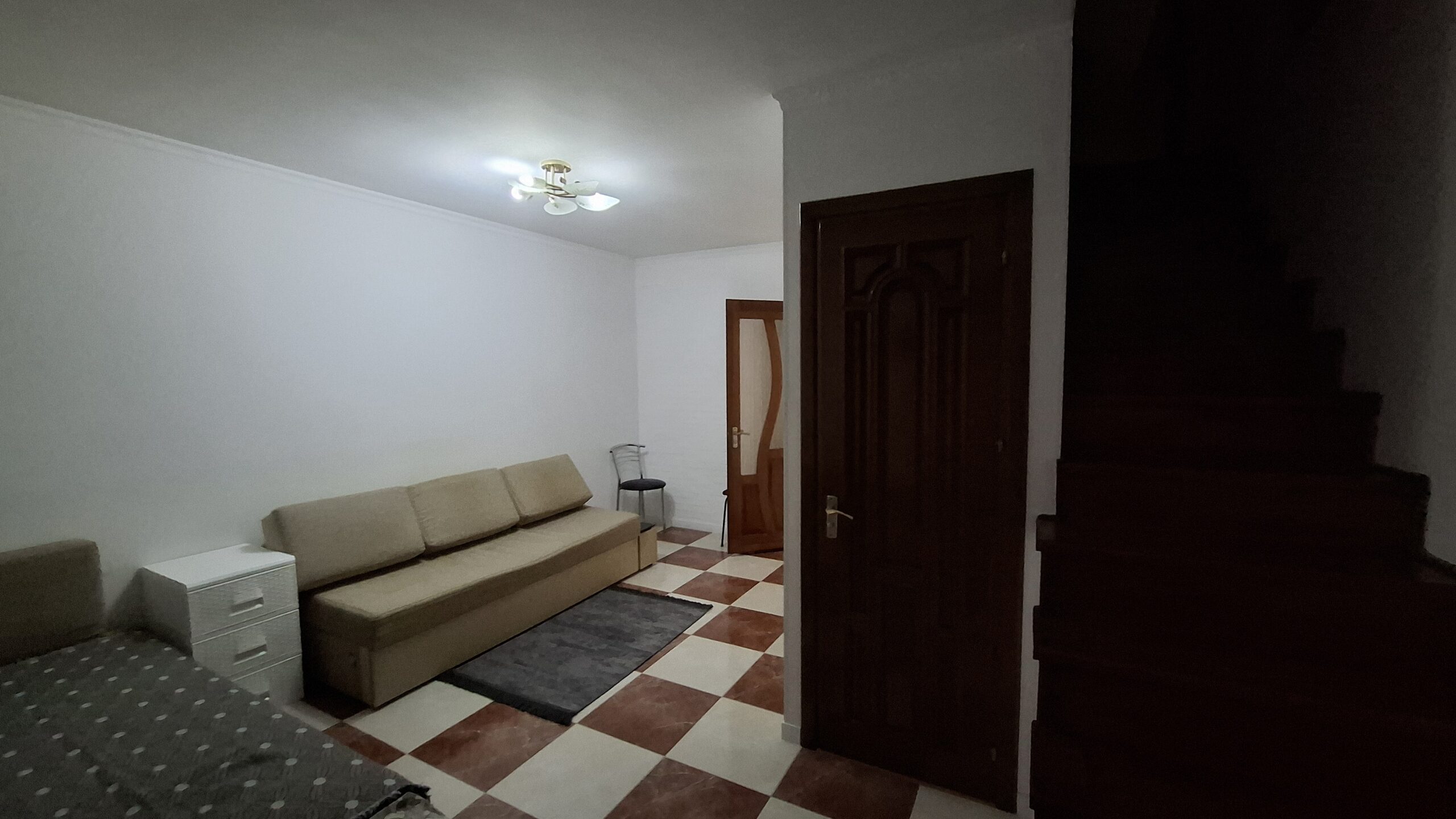 Продаём дом. Кишинев. Ботаника, возле Franzeluța