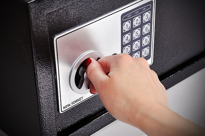 УСТАНОВКА МОНТАЖ КРОНШТЕЙНА КРЕПЛЕНИЯ ТЕЛЕВИЗОРА