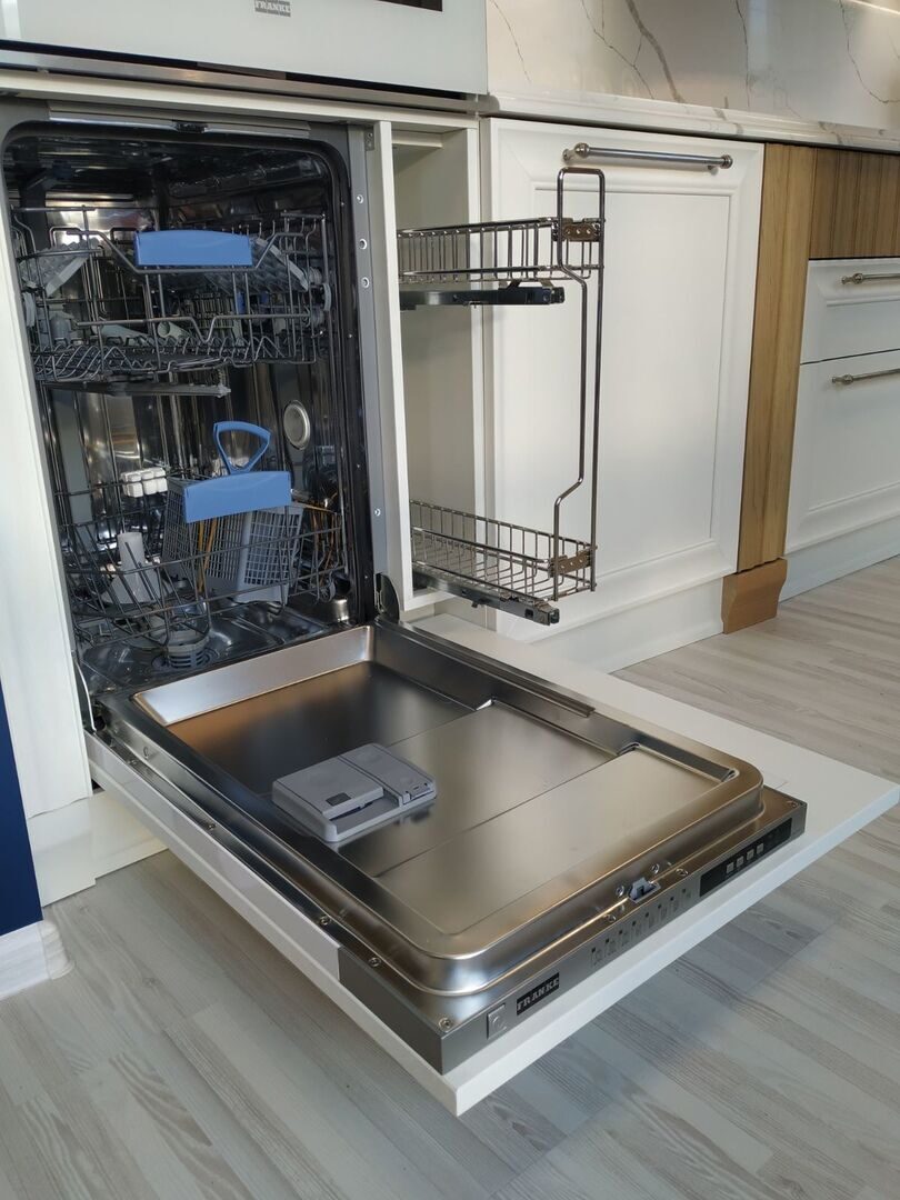 УСТАНОВКА МОНТАЖ ВСТРАИВАЕМЫХ В МЕБЕЛЬ ХОЛОДИЛЬНИК