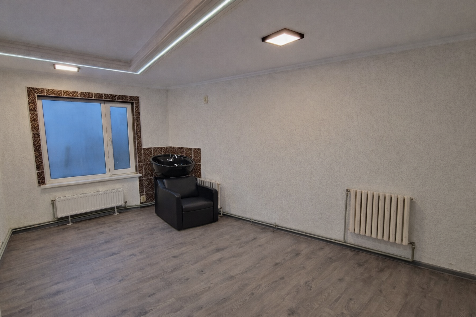 Помещение 20 м² в аренду, салон красоты-первая лин