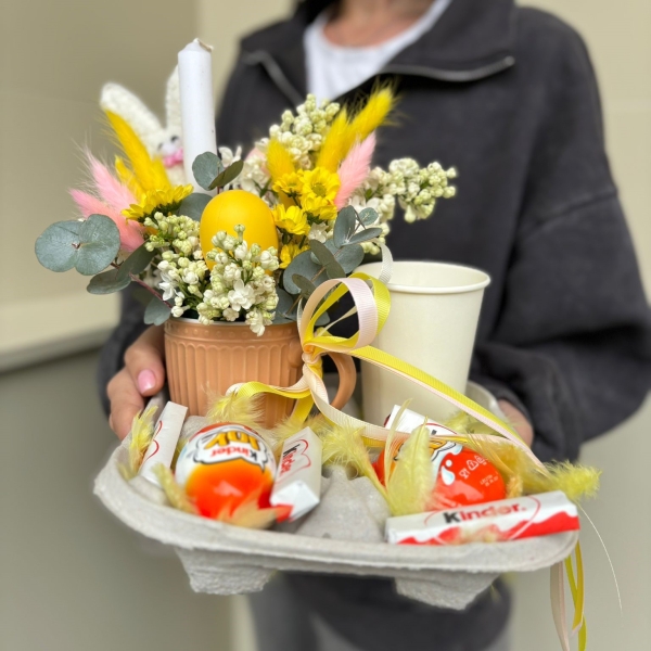 Dăruiește bucurie de Paște cu aranjamente florale