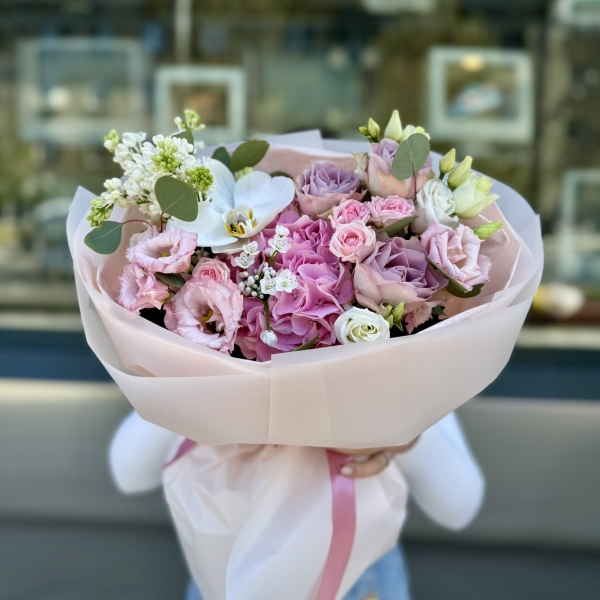 Доставка цветов весной — быстрый способ порадовать