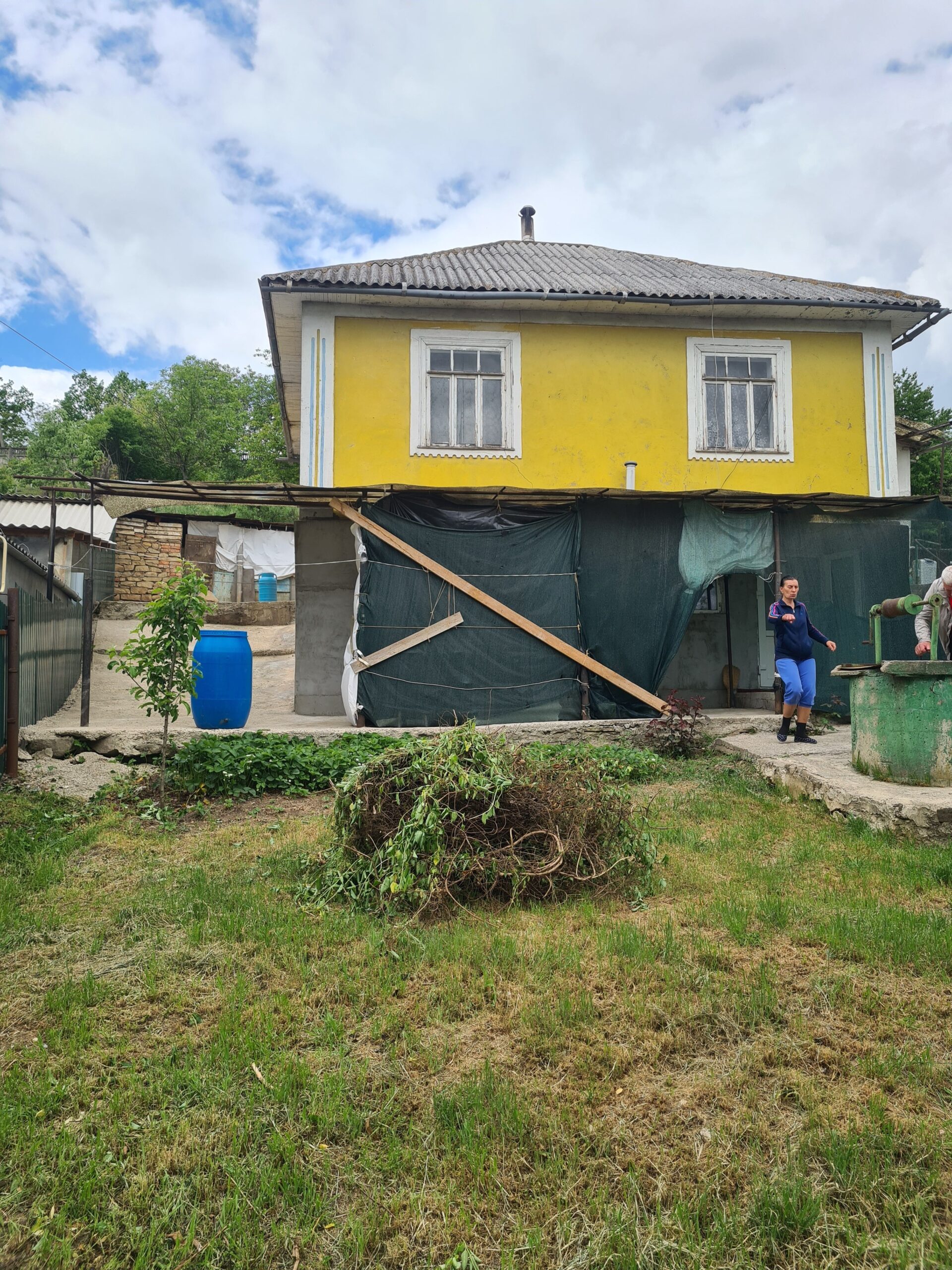 Продам дом 2этажа,.