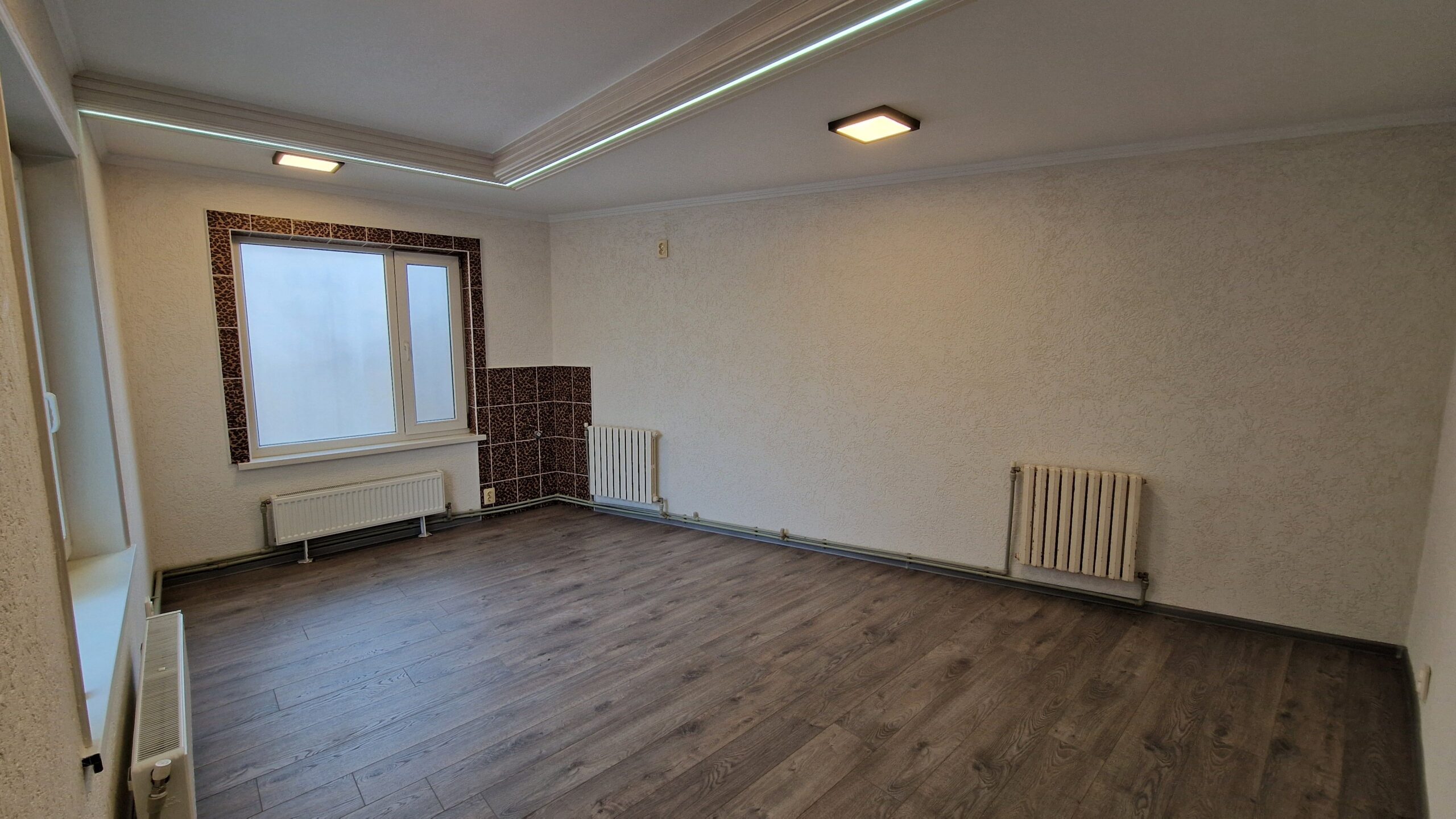 Chirie spațiu 20 m², prima linie, Bălți