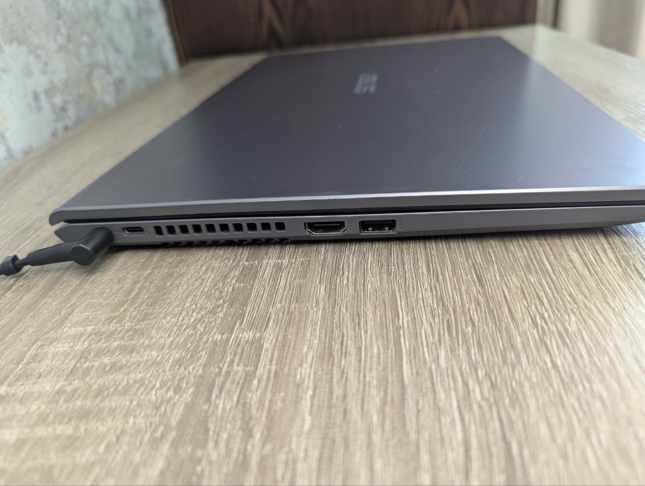 ASUS VivoBook A516J