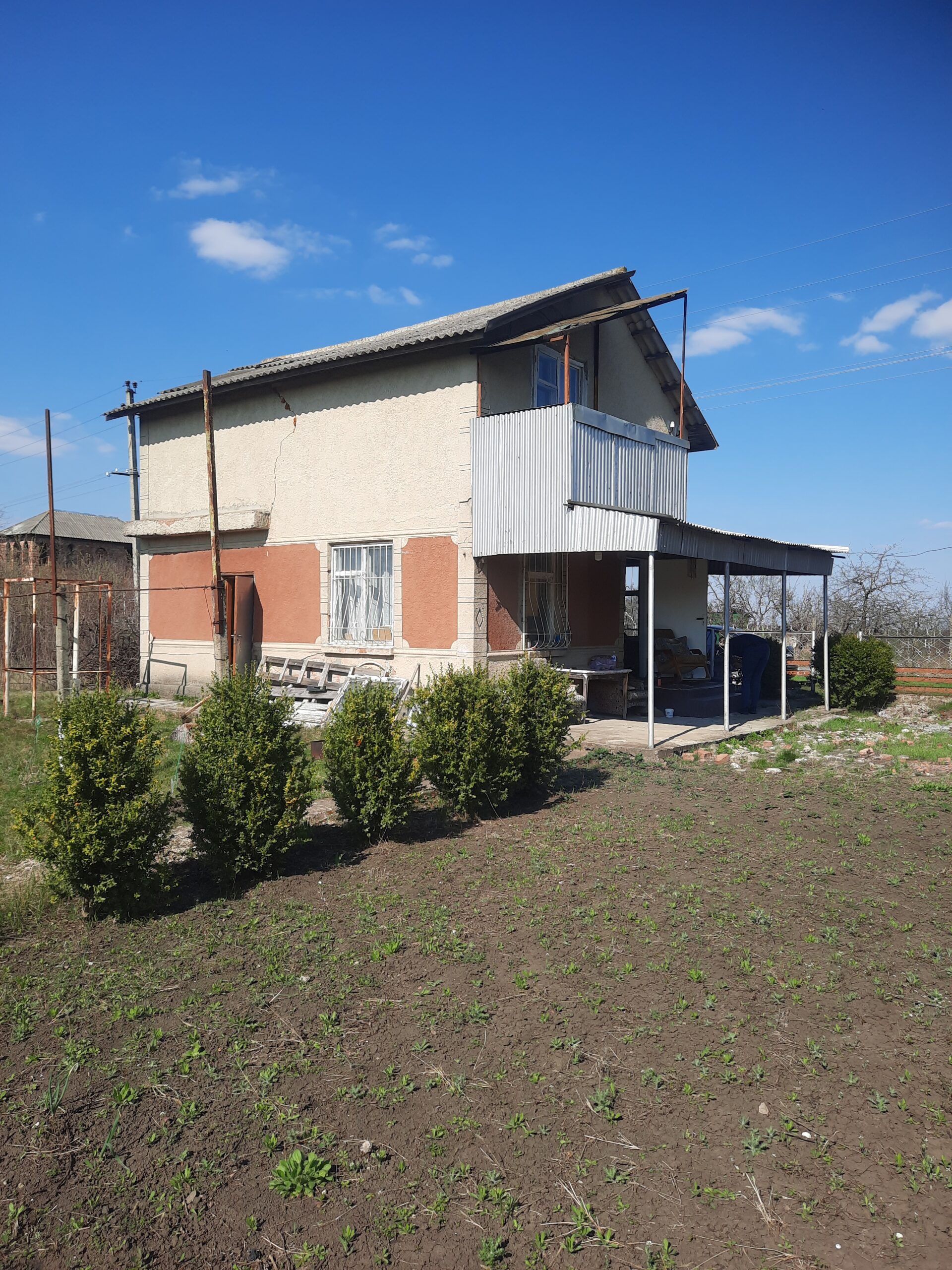 Продаётся срочно!! Продам дачу. 13км. от г. Бельцы