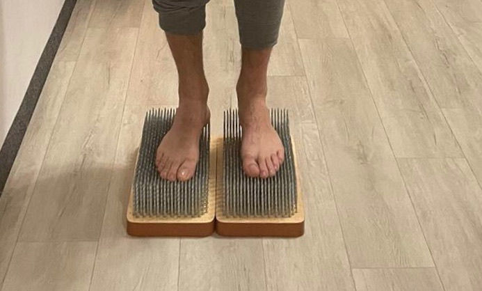 Acupunctura. Placa Sadhu.