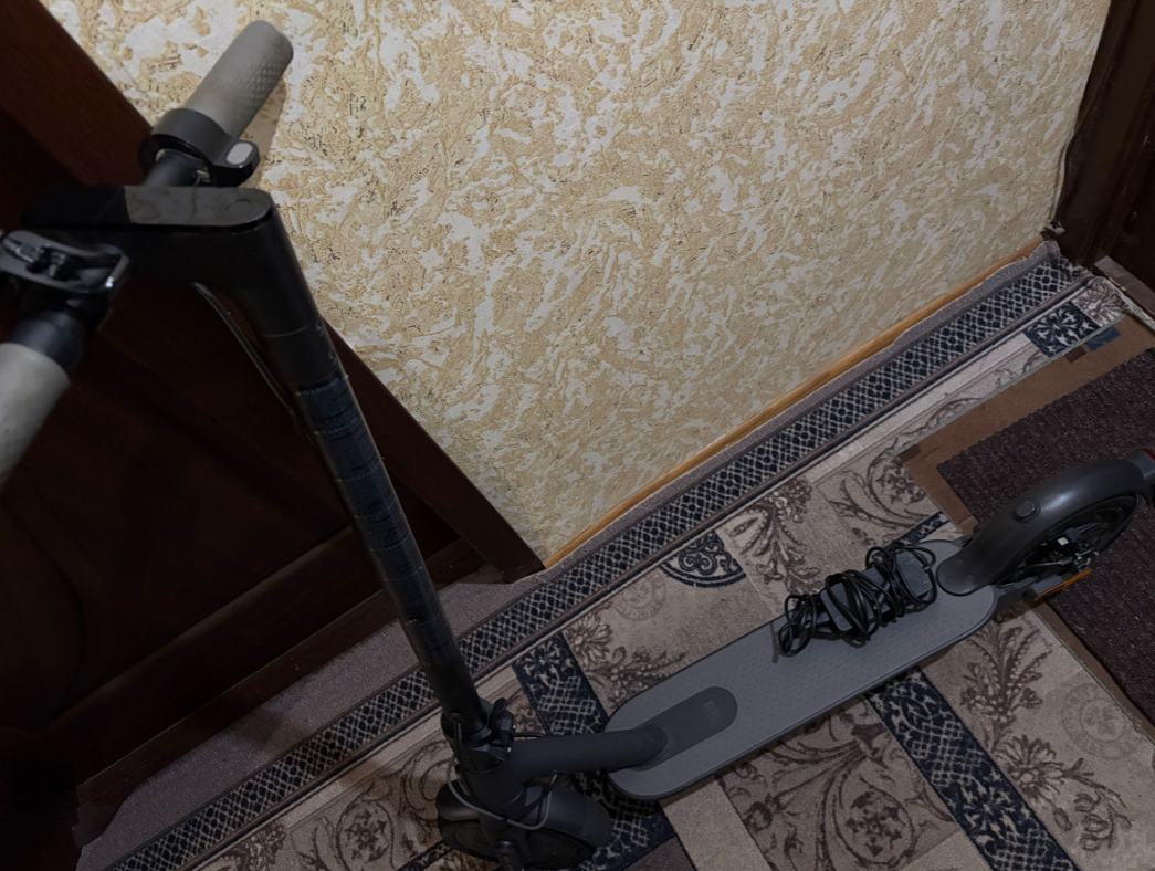 Продам Электросамокат Xiaomi Electric Scooter 1S