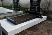 Monumente din granit de la producător