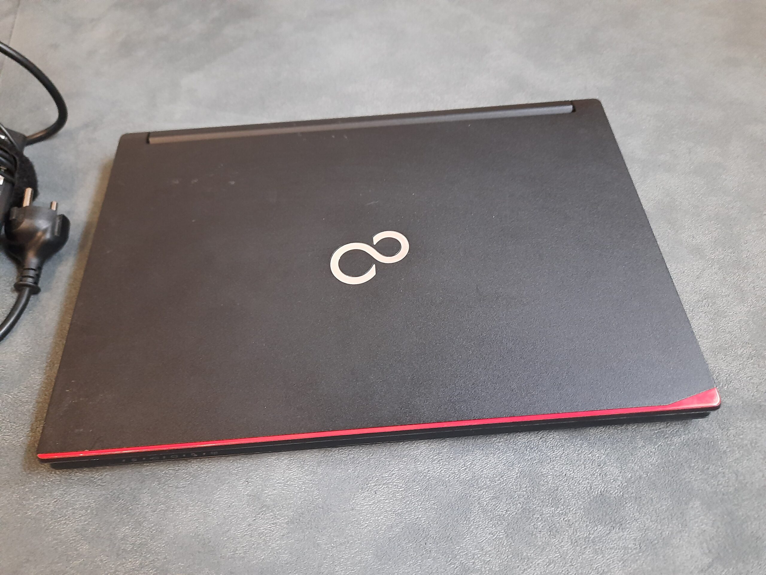 Fujitsu lifebook e547