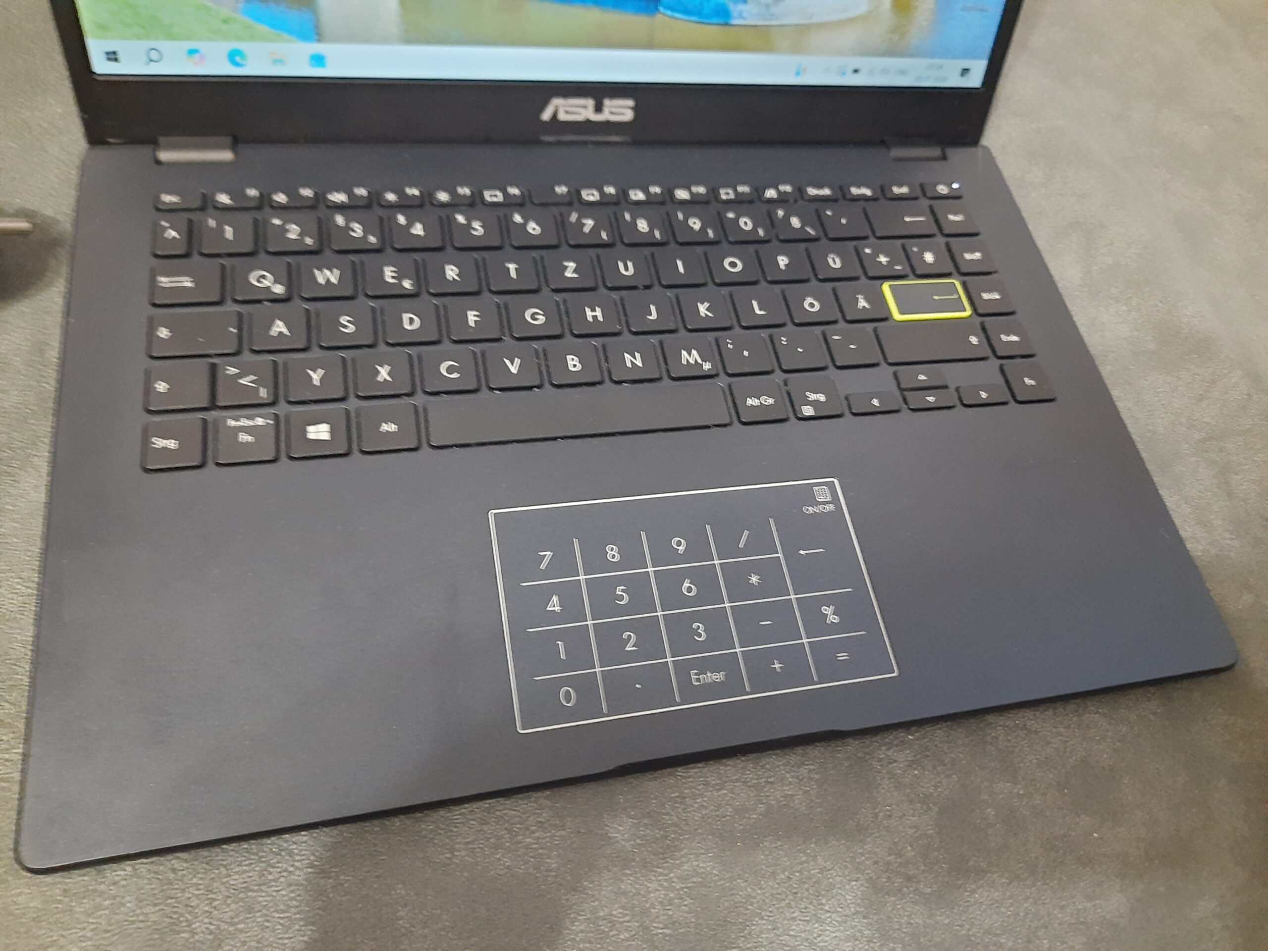 Asus E410ma
