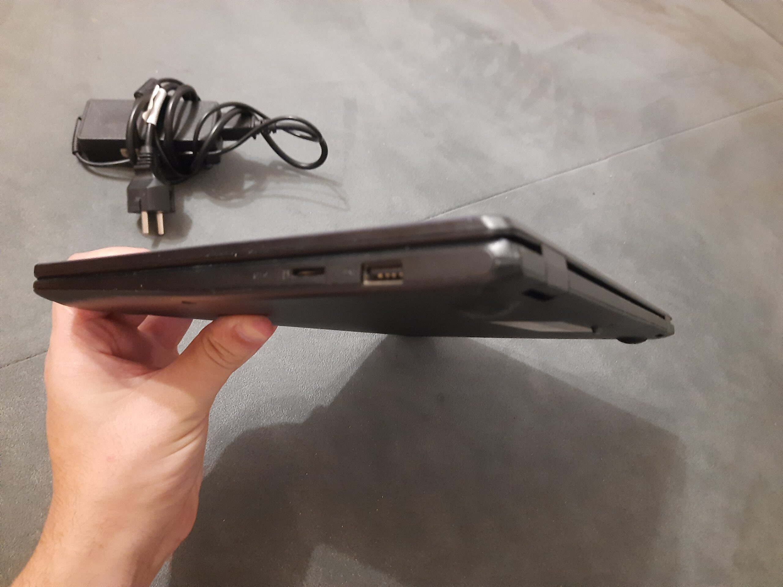 Asus E410ma