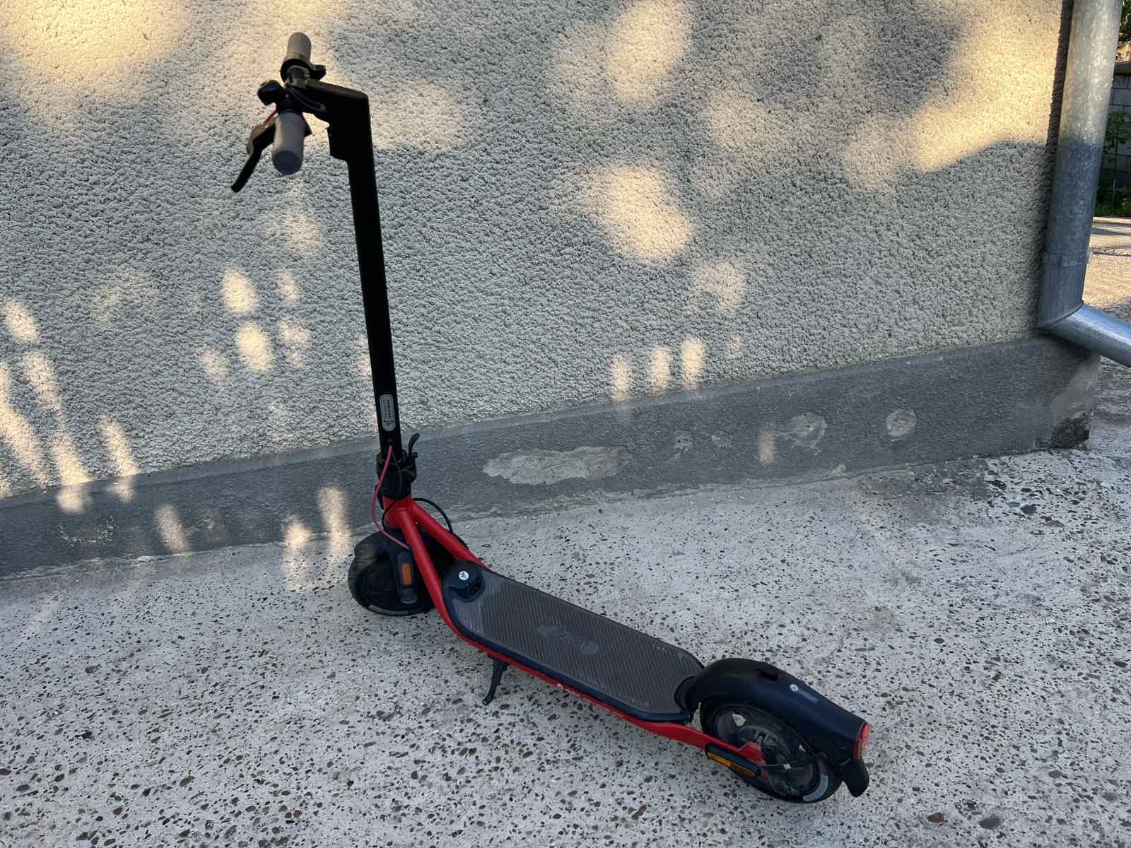 Продаю электросамокат Segway Ninebot KickScooter D