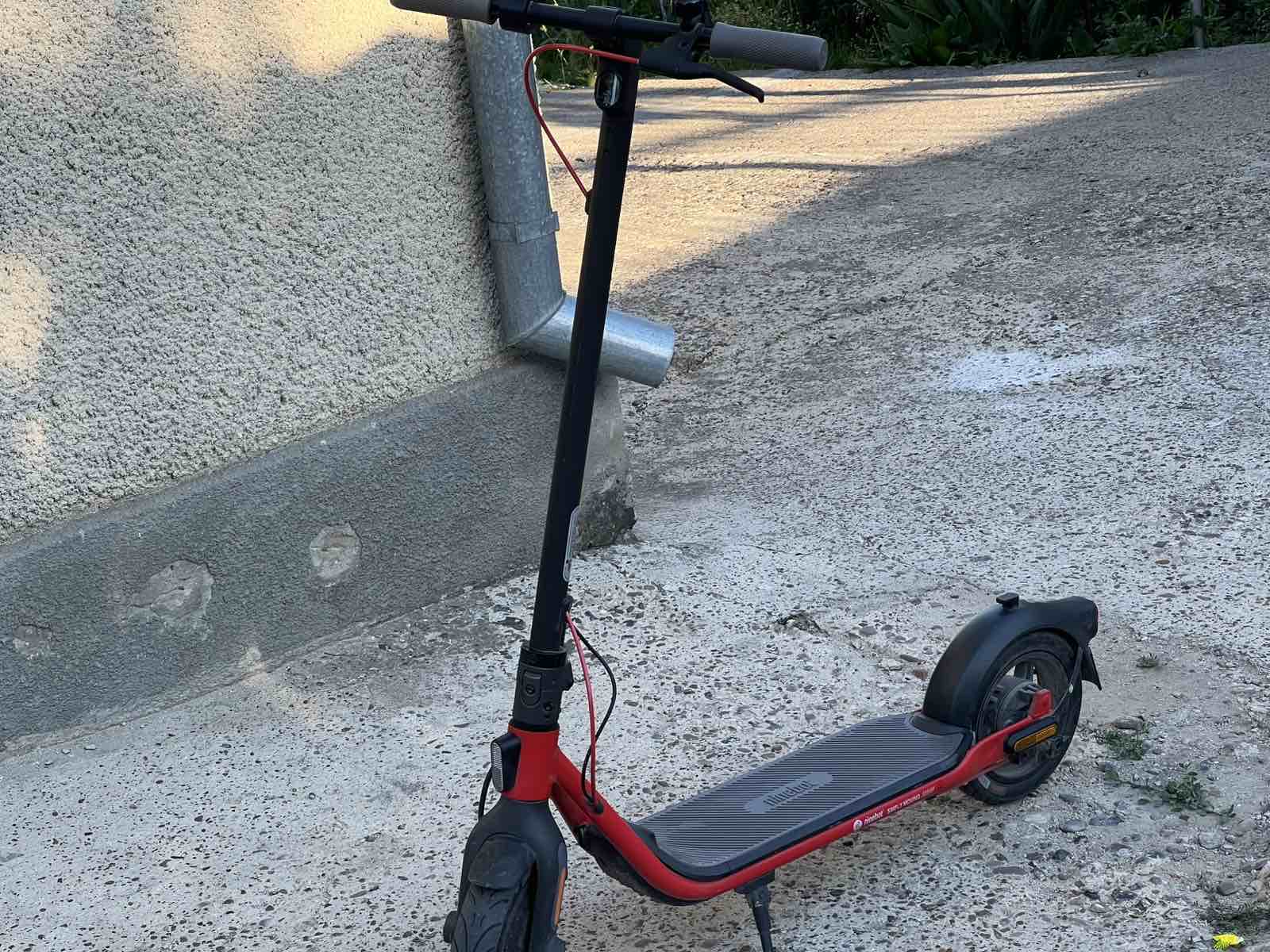 Продаю электросамокат Segway Ninebot KickScooter D