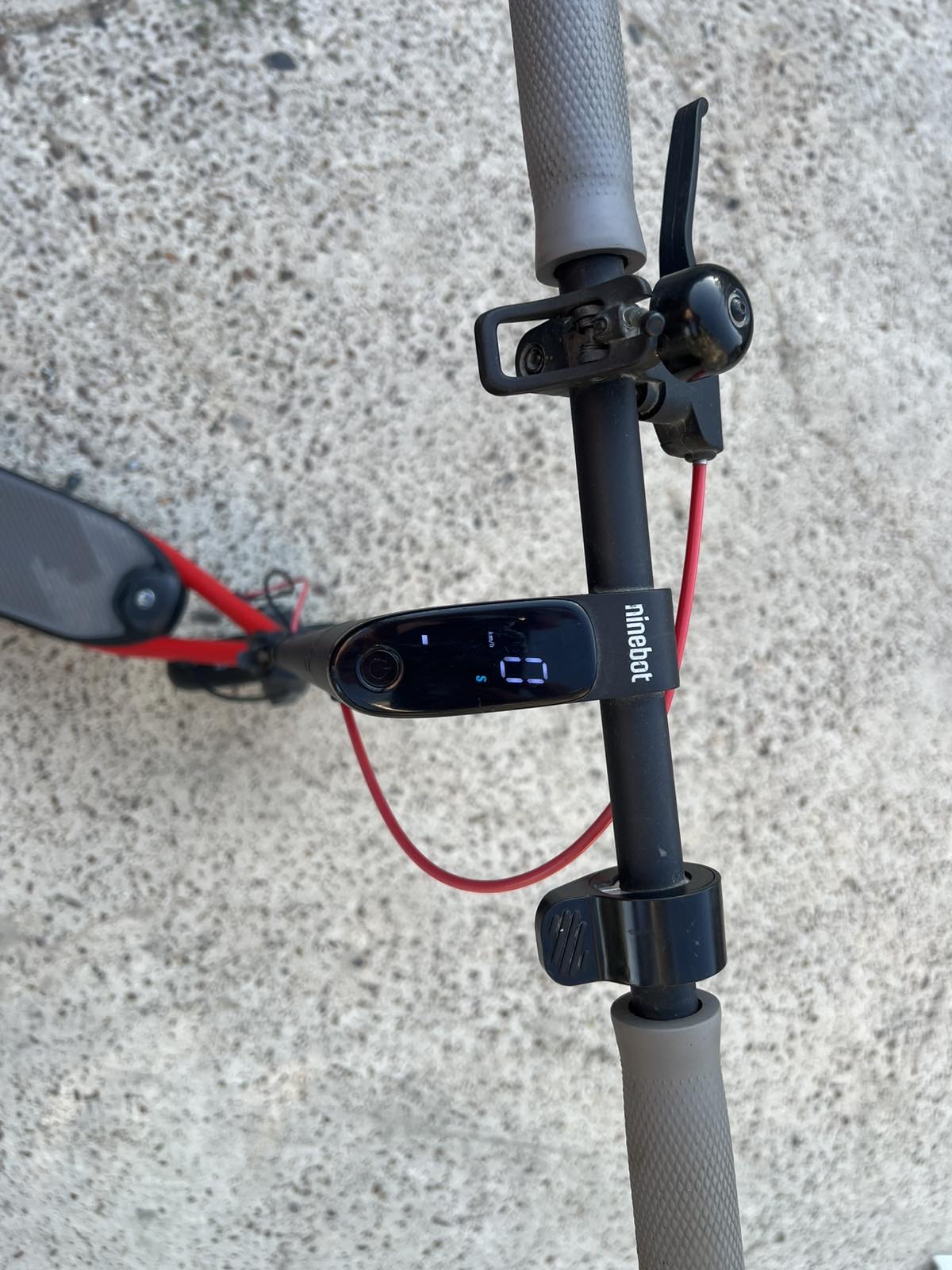Продаю электросамокат Segway Ninebot KickScooter D