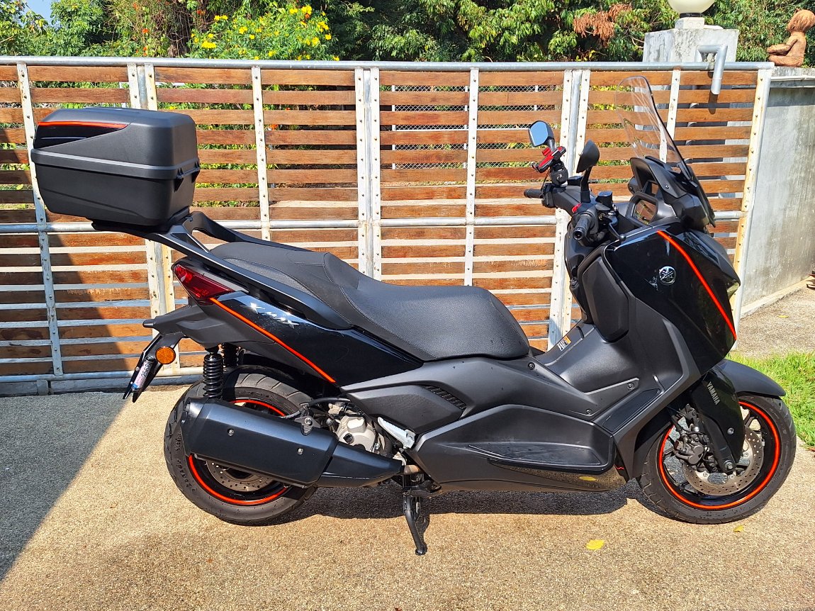 Yamaha X-Max 300