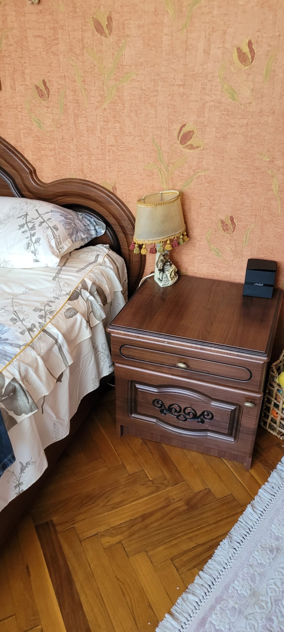Продам спальный гарнитур