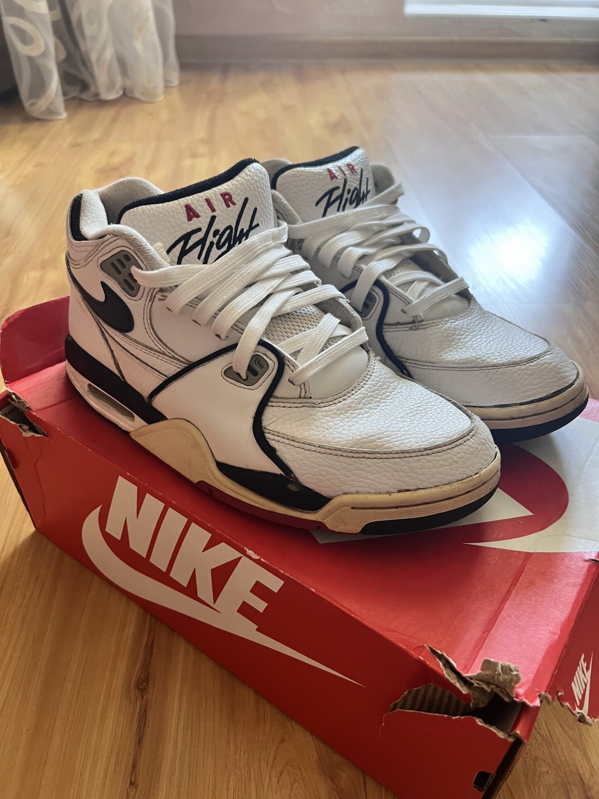 Кроссовки Nike Air Flight 89 White/Black (Размер 4