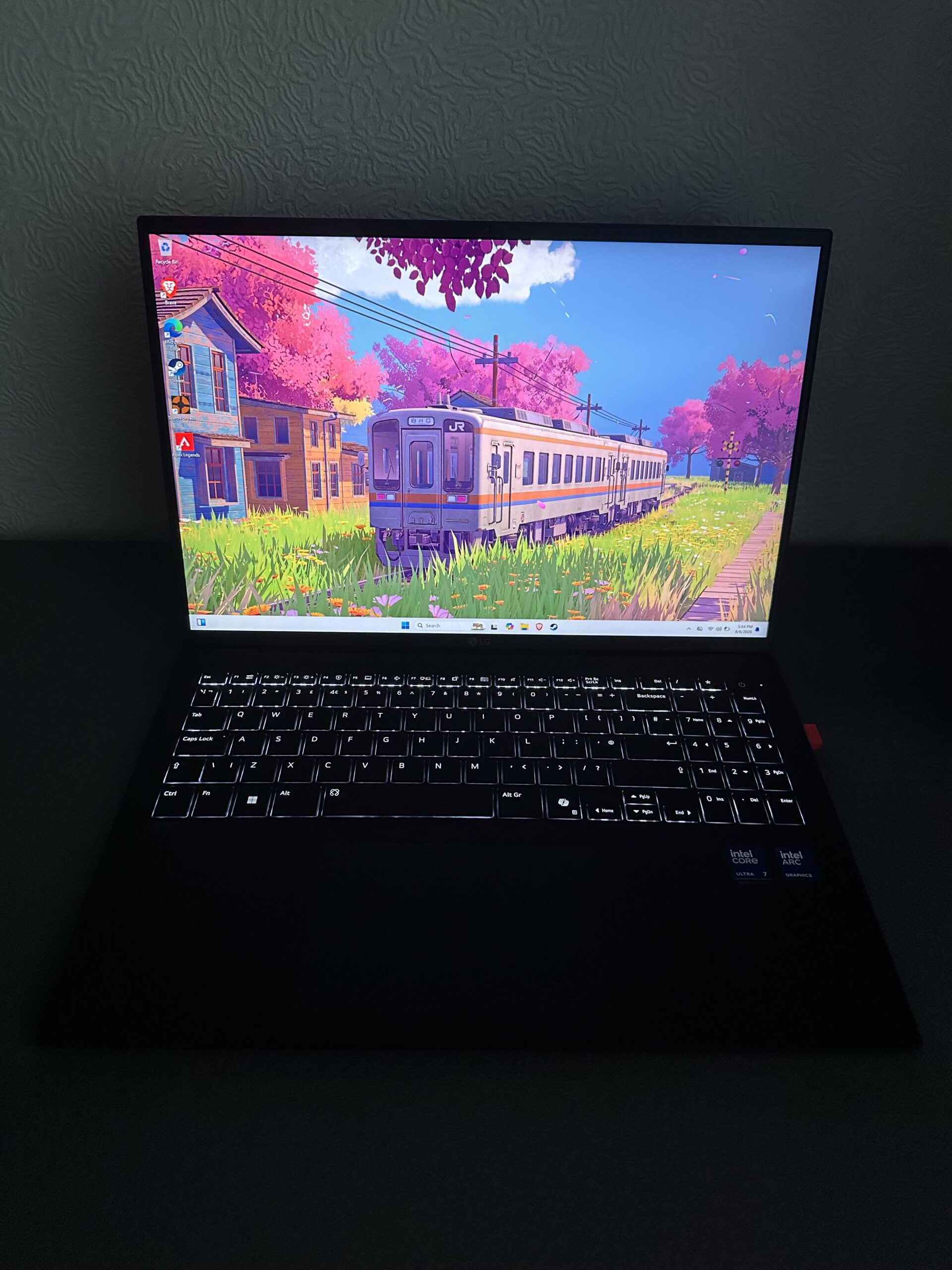 LG Gram 16 — Intel Core Ultra 7 (256V)