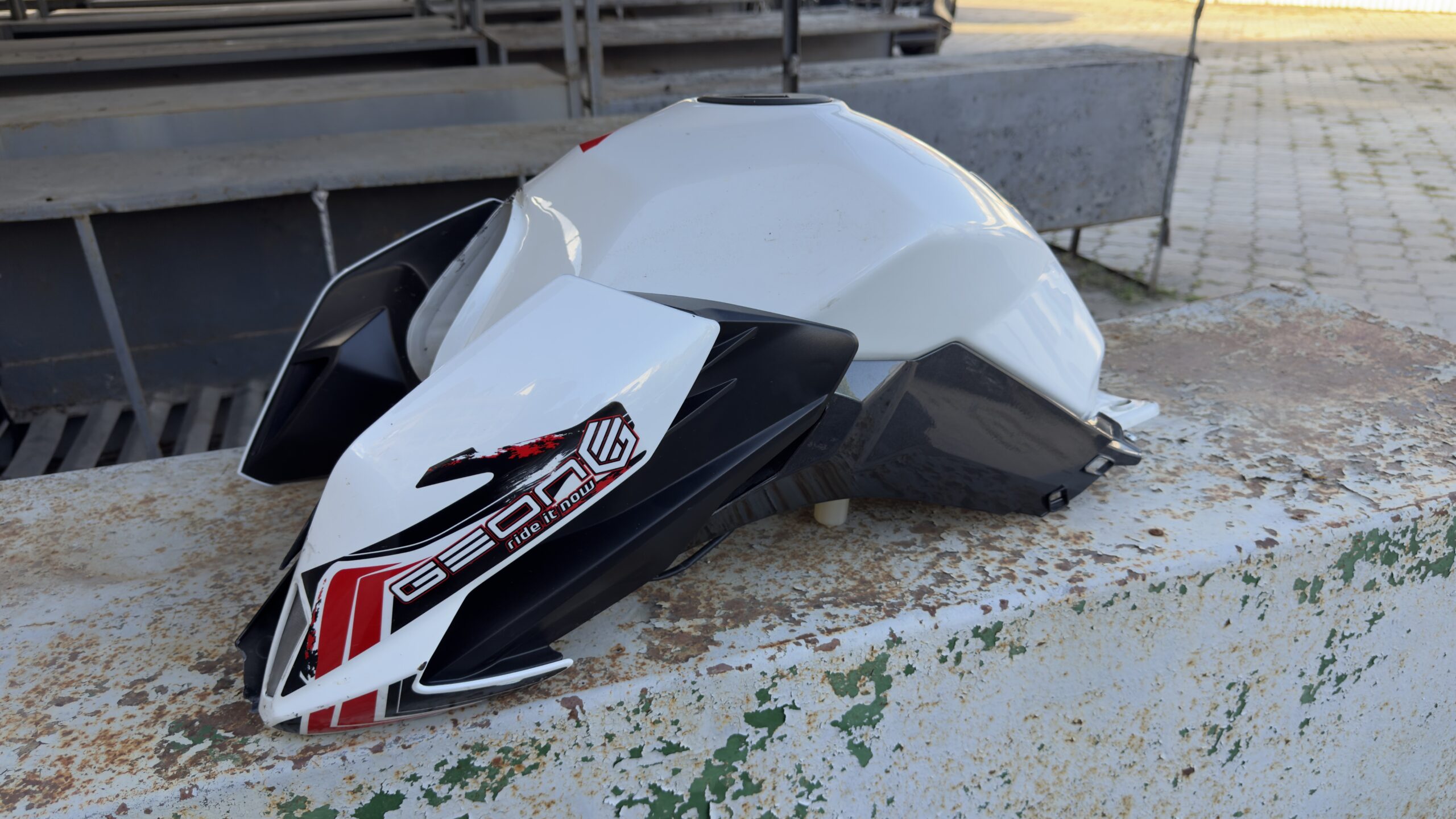 Geon CR6Z-250