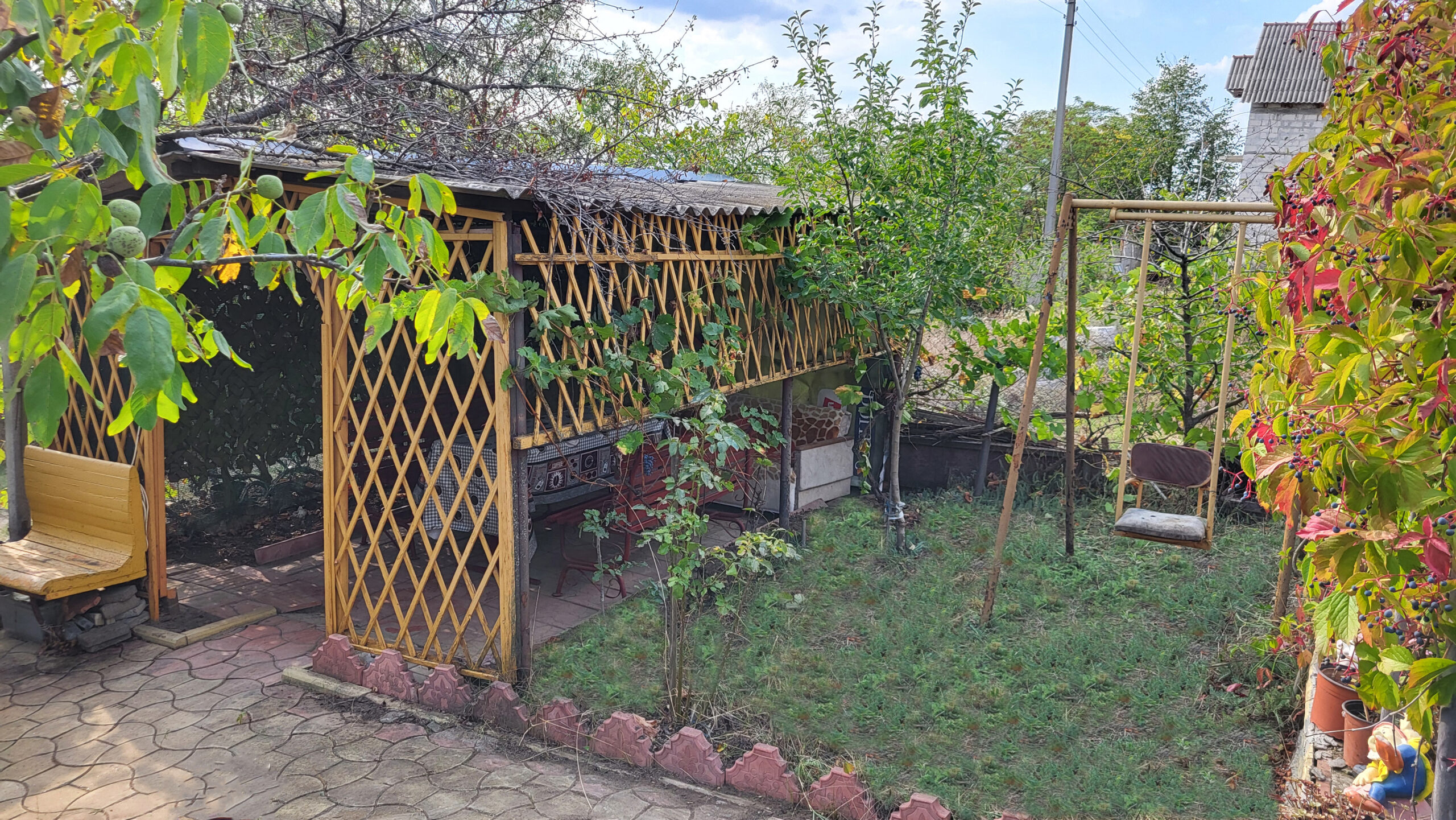 vilă de 6 ari cu căsuță de vacanță, foișor, apeduc