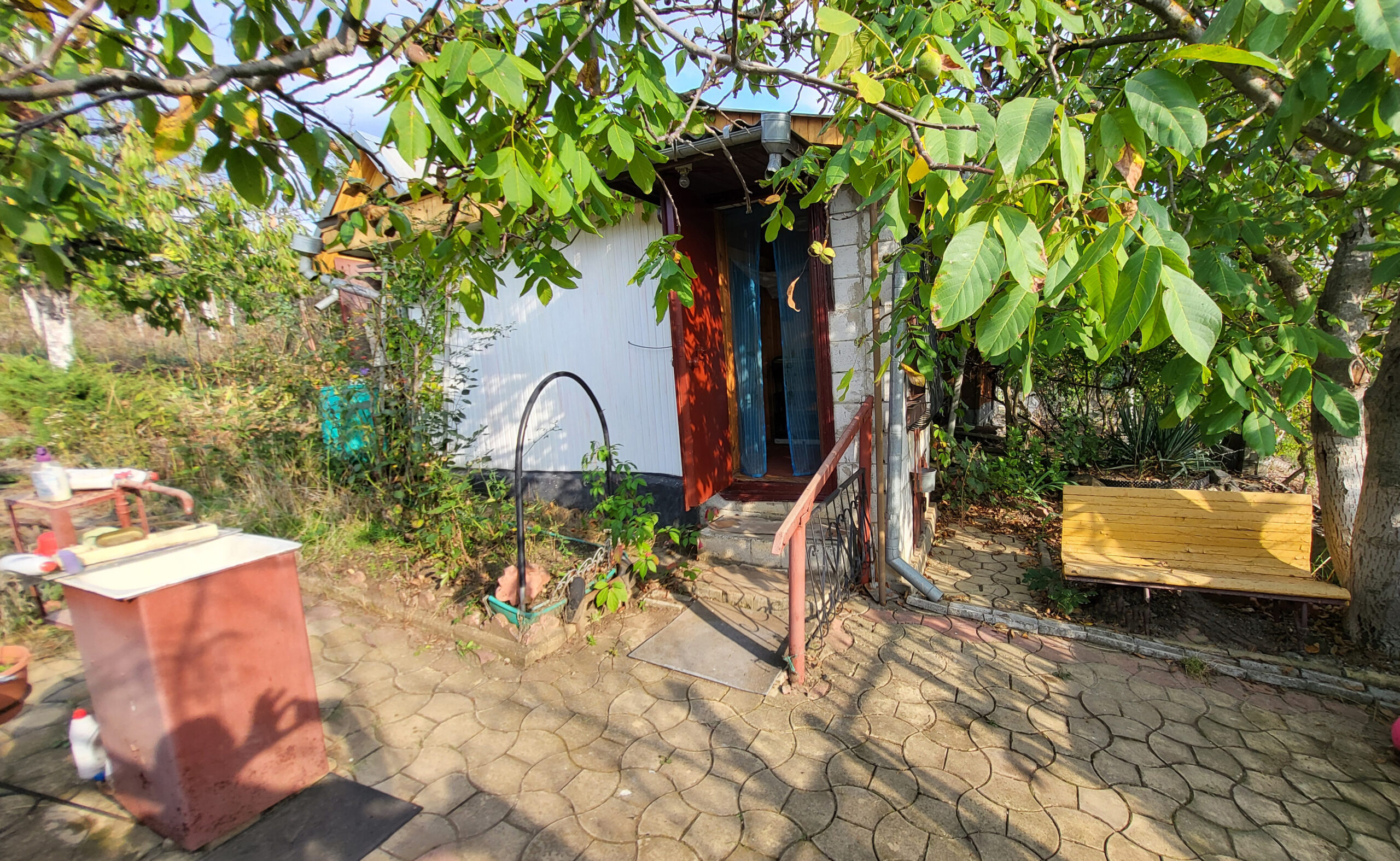 vilă de 6 ari cu căsuță de vacanță, foișor, apeduc
