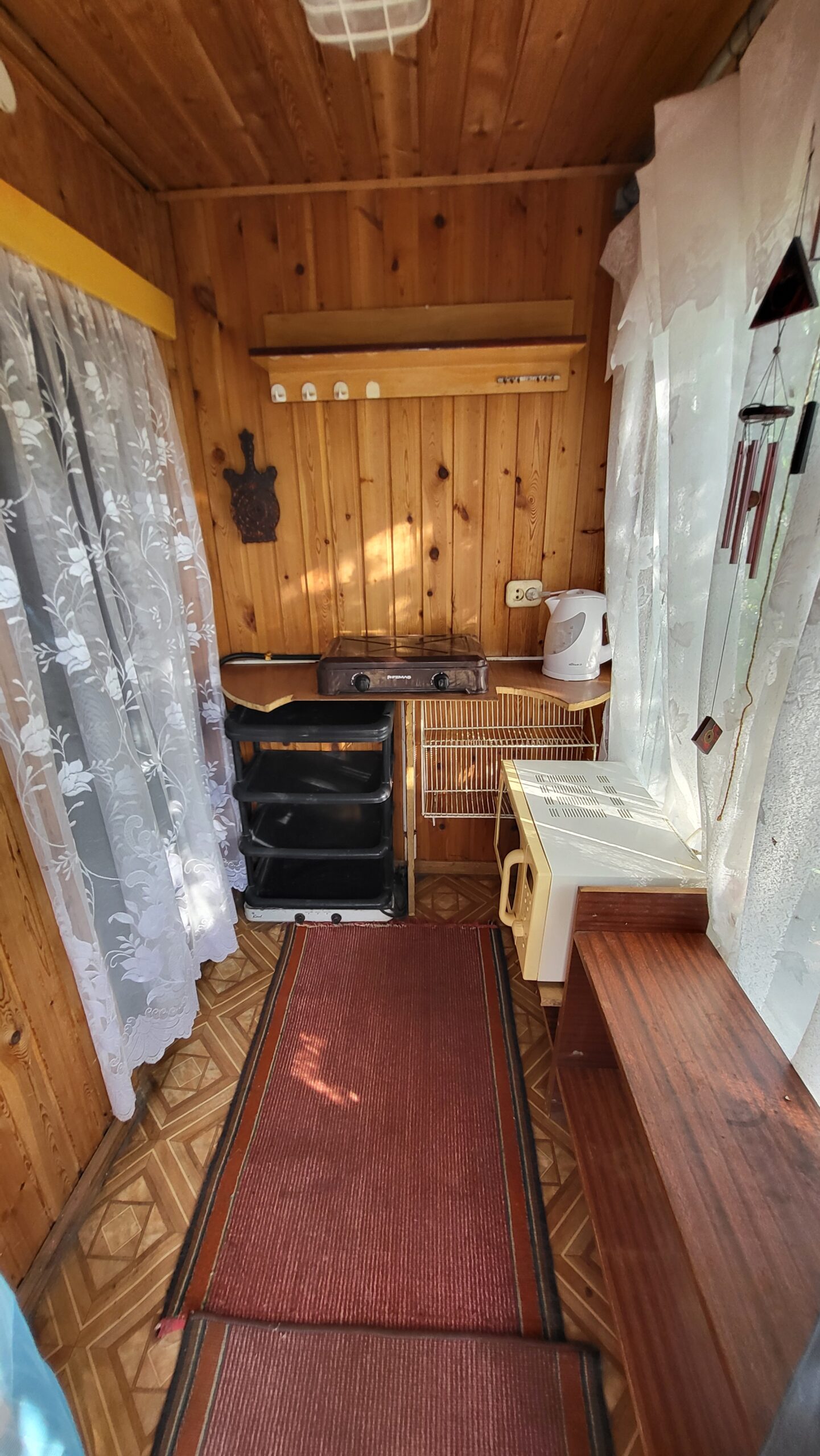 vilă de 6 ari cu căsuță de vacanță, foișor, apeduc