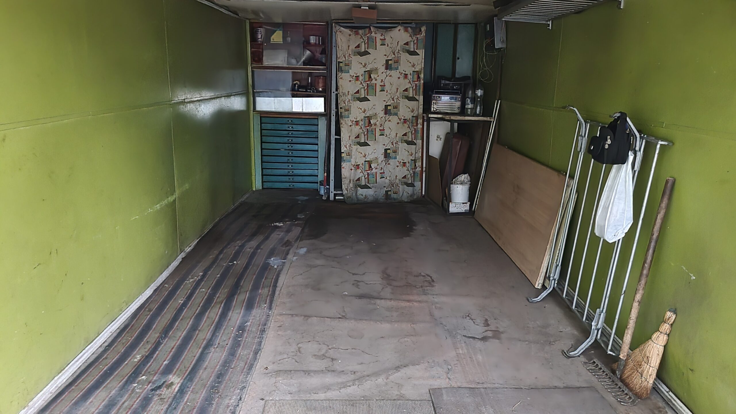 De vânzare garaj de 15 m². Продаётся гараж 15 м²