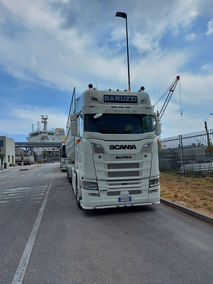 TransportBox SRL – transport și logistică