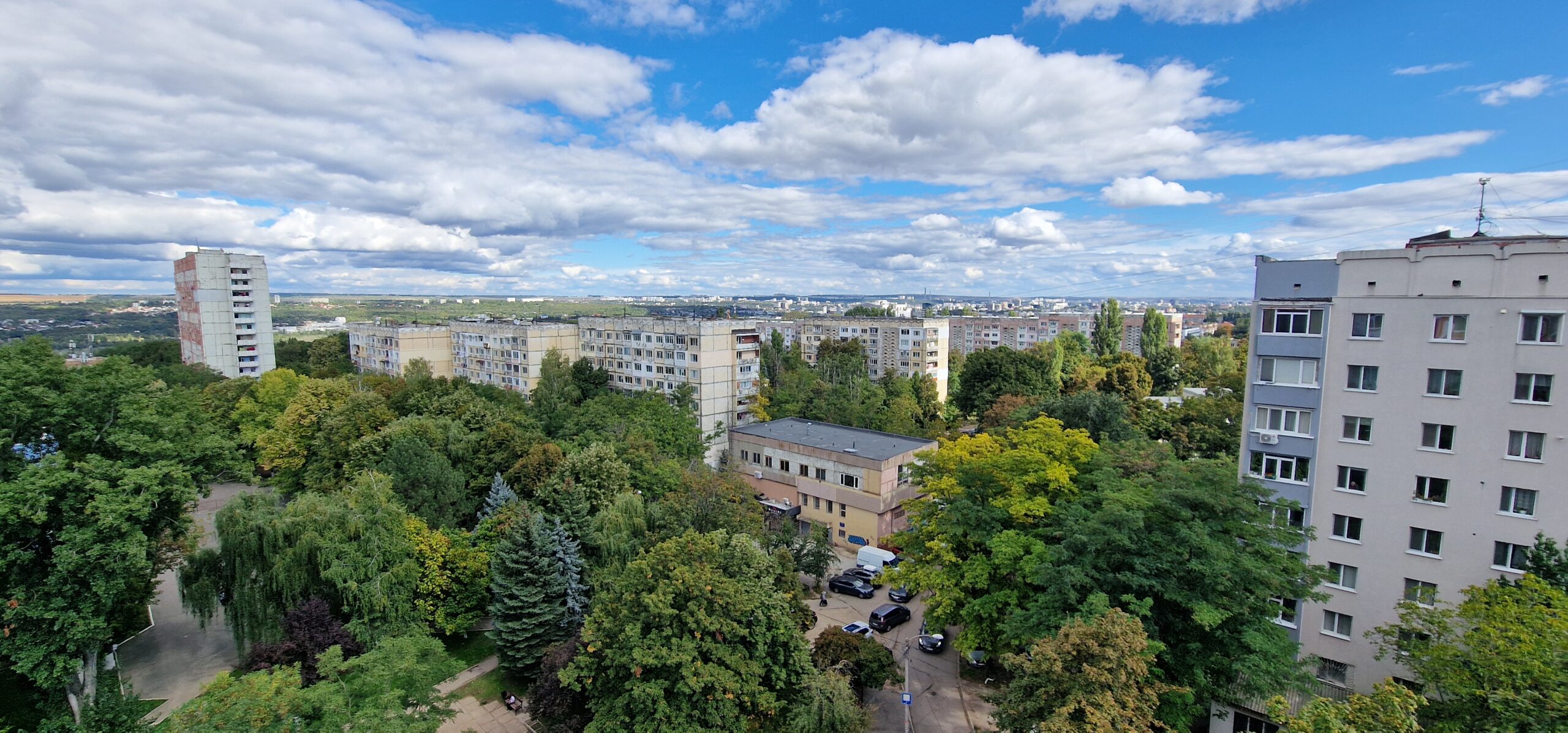 Продаётся 4-комнатная квартира на 9-м этаже 9-этаж