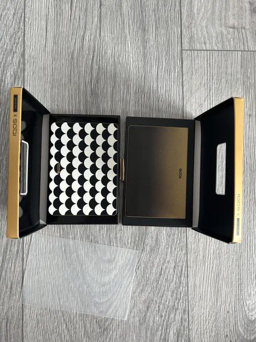 Iqos iluma prime I Seletti (Limited Edition))