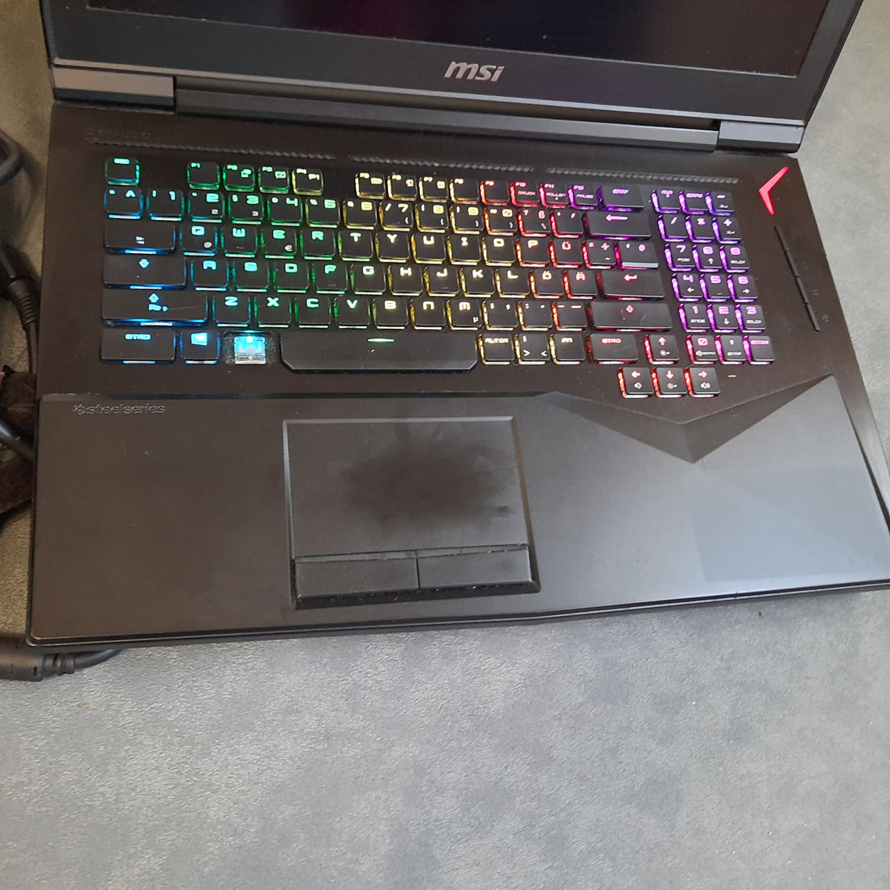 MSI GT75 Titan i7-9750H RTX 2080