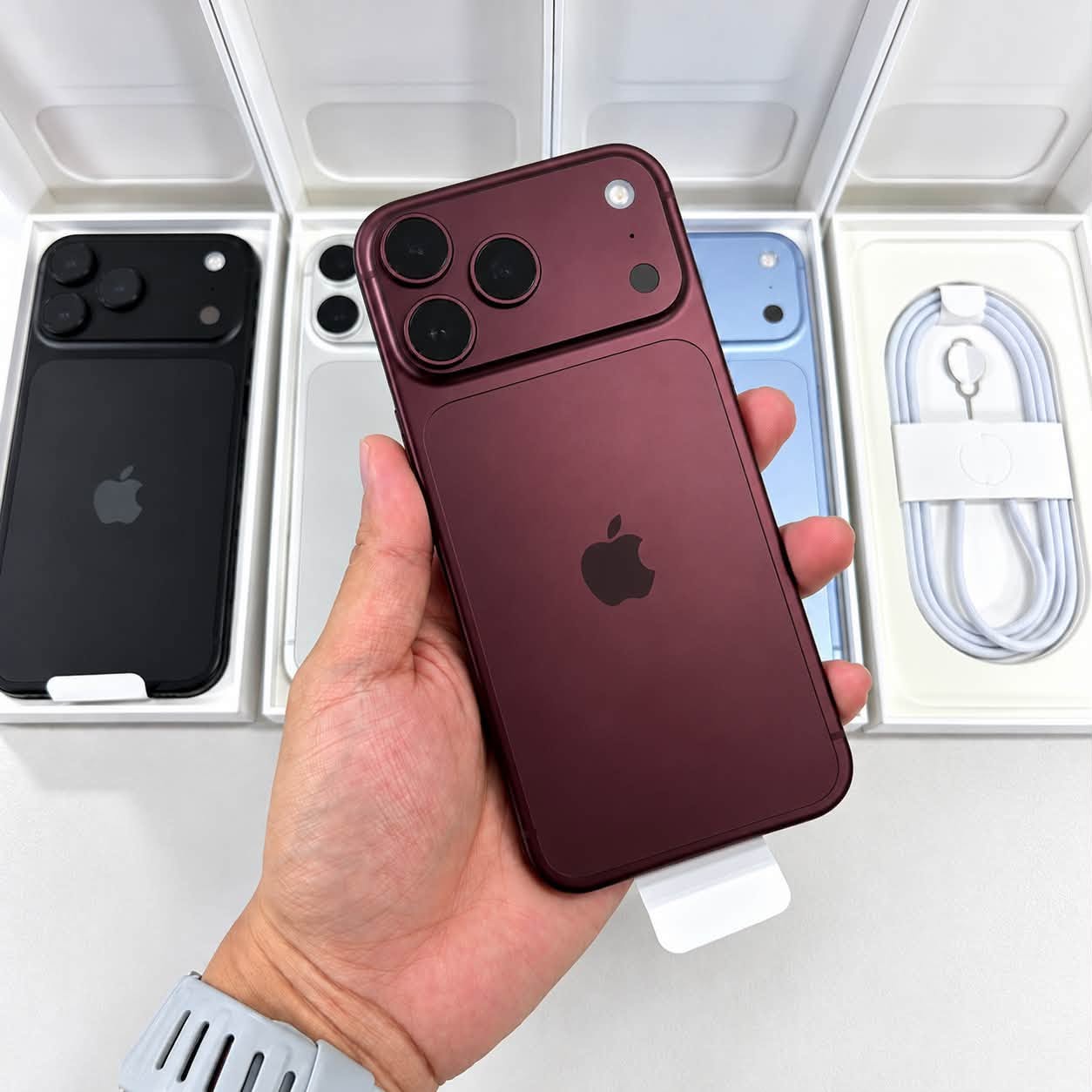 Apple iPhone 18 Pro Max, iPhone 18 Pro, iPhone Duo