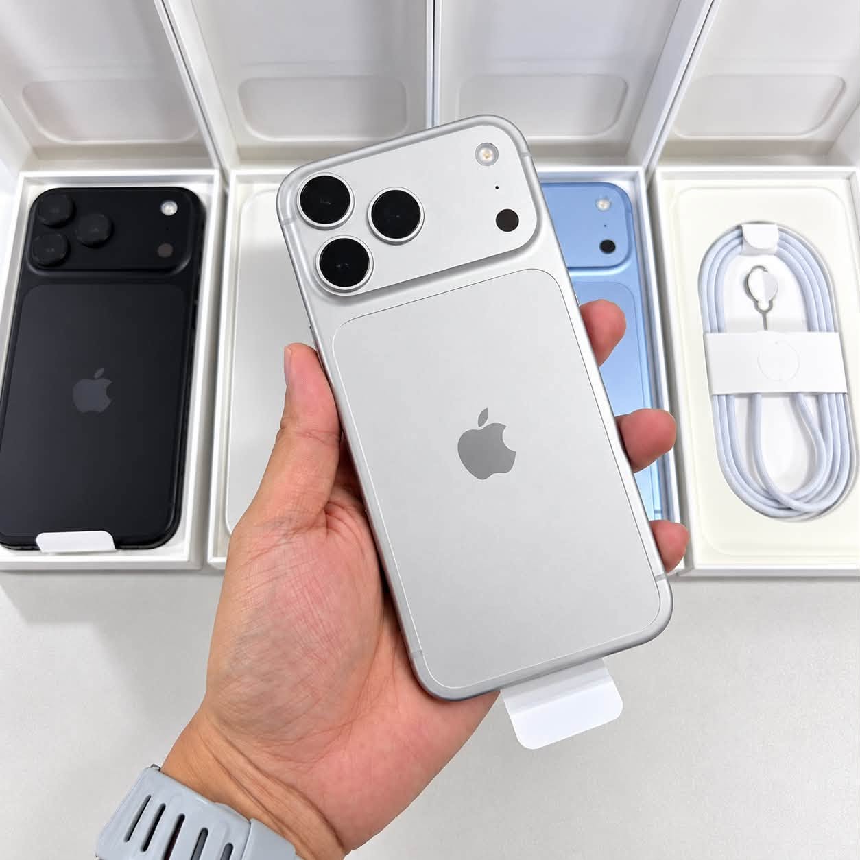 Apple iPhone 18 Pro Max, iPhone 18 Pro, iPhone Duo