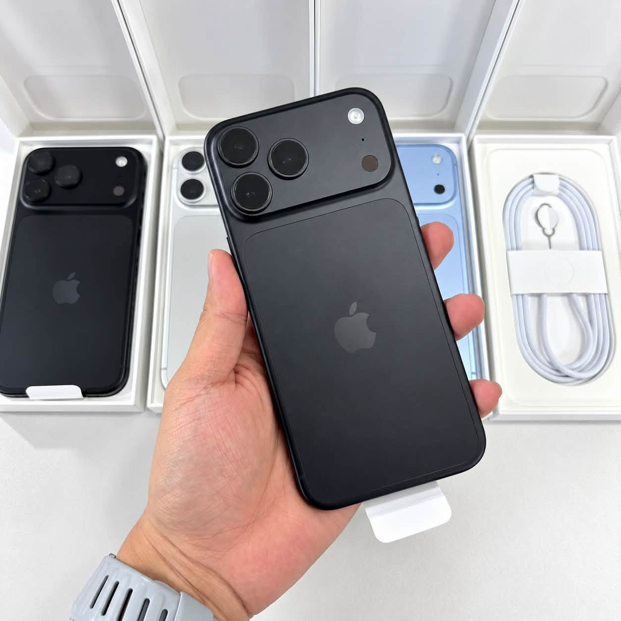 Apple iPhone 18 Pro Max, iPhone 18 Pro, iPhone Duo