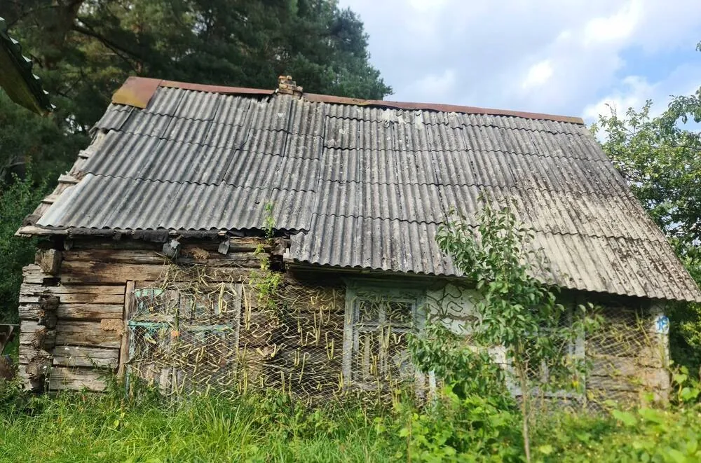 Продается дом- с большим гаражом и с 2-х.эт Баней.