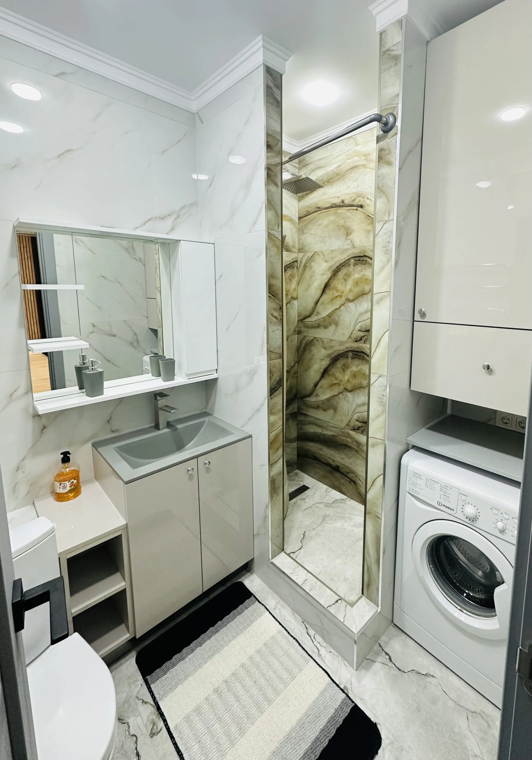 Dau în chirie apartament cu o camera