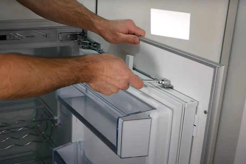 УСТАНОВКА ВСТРАИВАЕМЫЕ ХОЛОДИЛЬНИКИ МОНТАЖ КИШИНЕВ