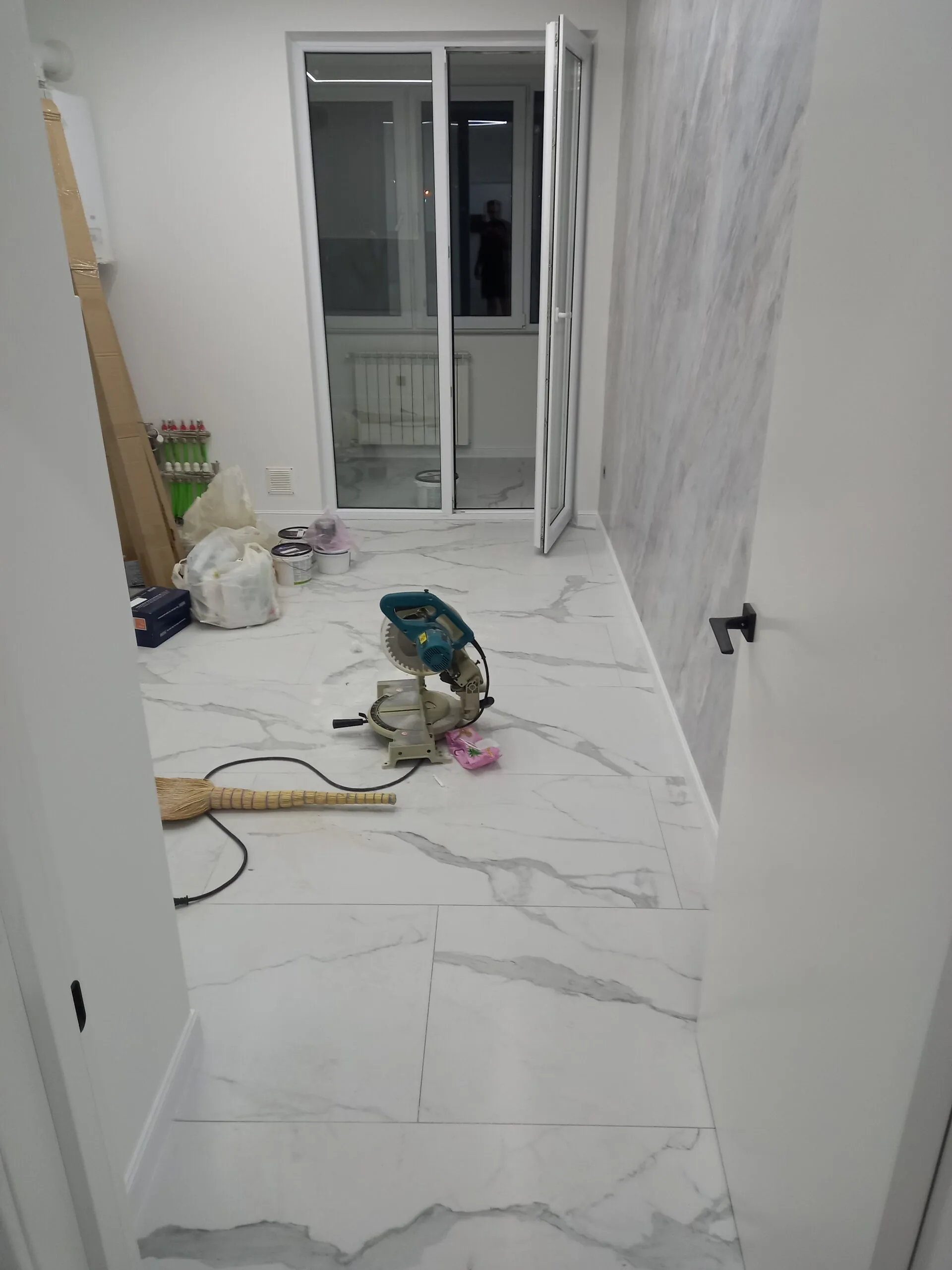 Внутренея отделка домов квартир!! Т. 078789093
