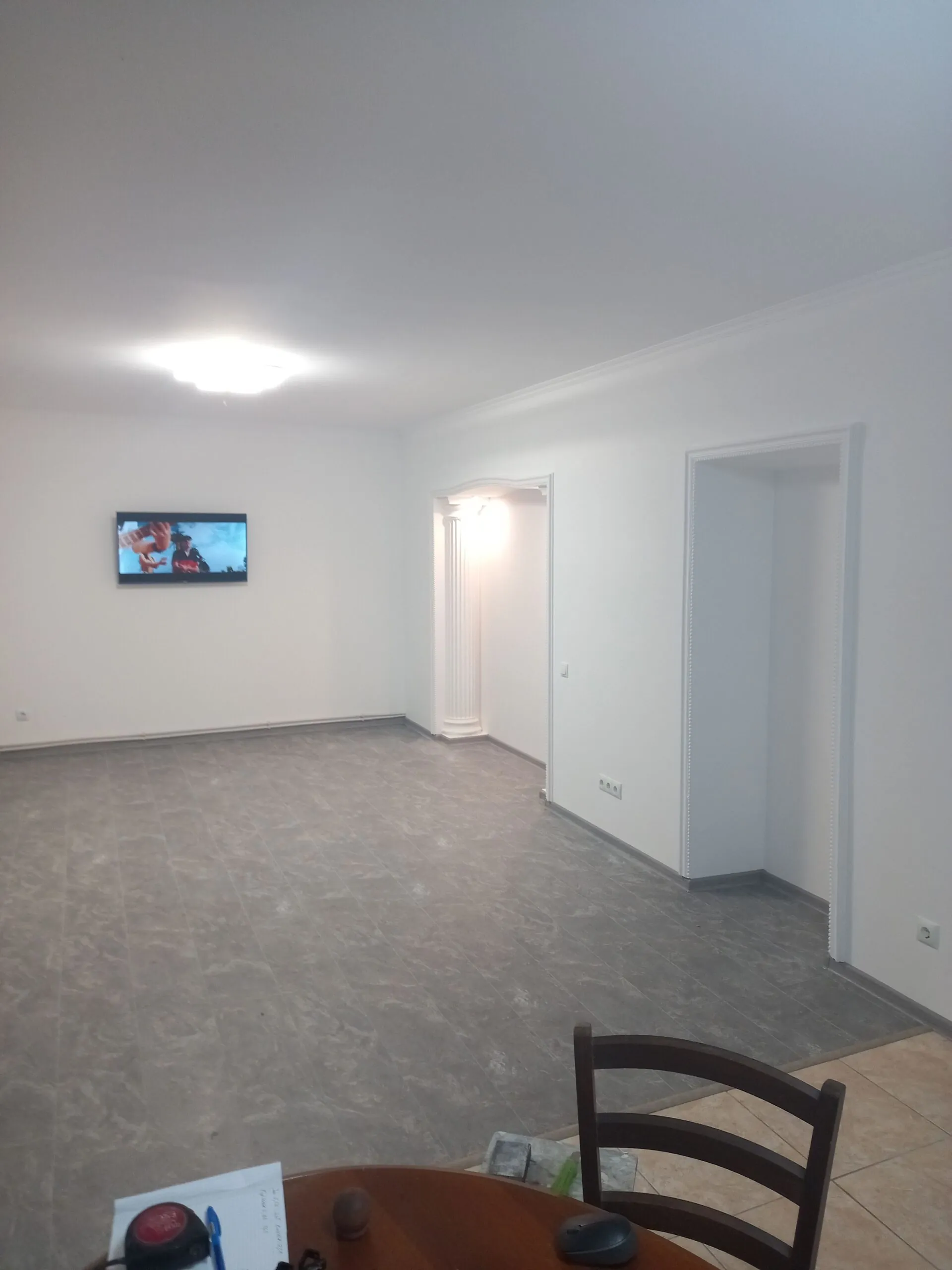 Внутренея отделка домов квартир!! Т. 078789093