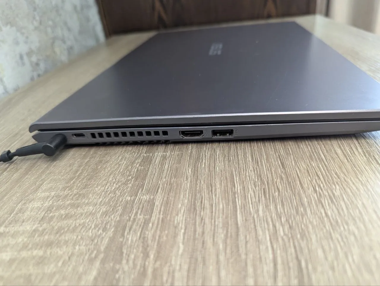 ASUS VivoBook A516J