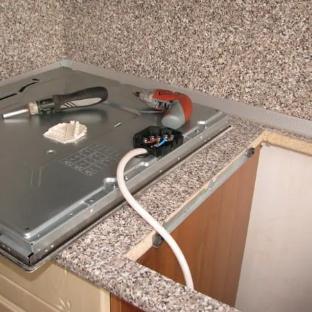 УСТАНОВКА ГАЗОВЫХ И ЭЛЕКТРИЧЕСКИХ ПЛИТ. ДУХОВКИ.