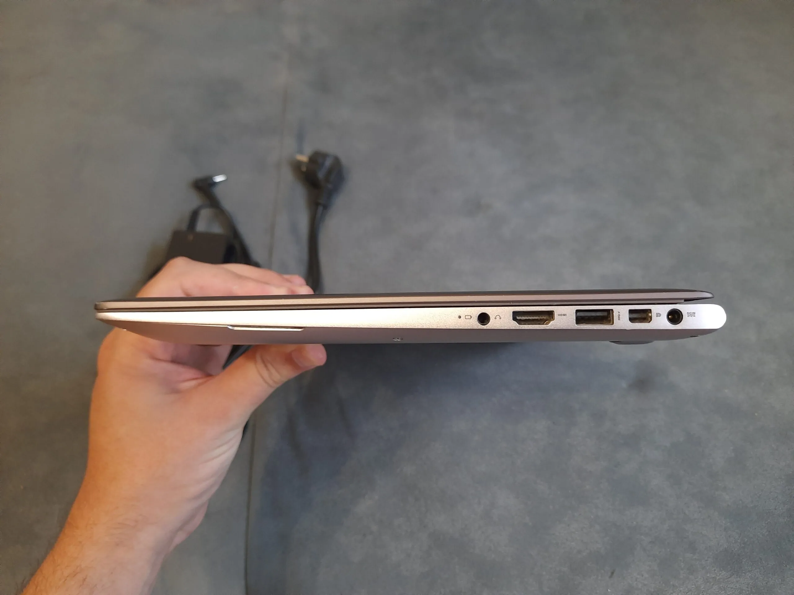 Asus UX303L i7-5500U